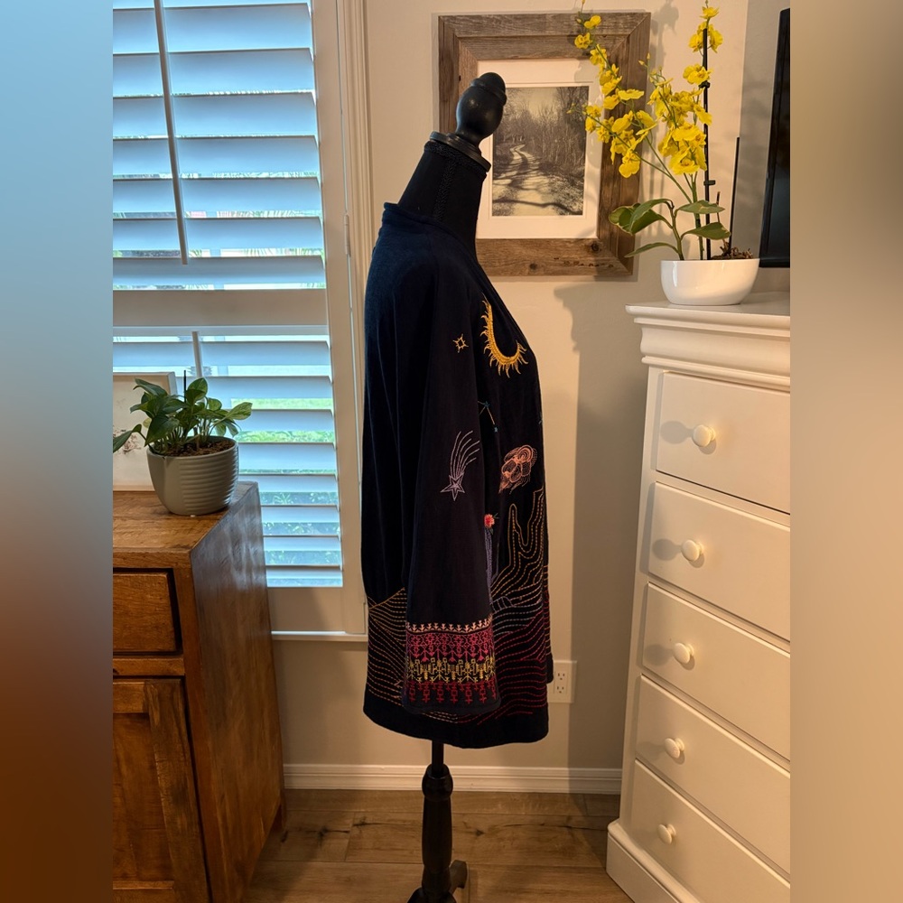 Johnny Was NWT
BIYA SHORT KIMONO SAGUARO - Navy, XL - Picture 2 of 12